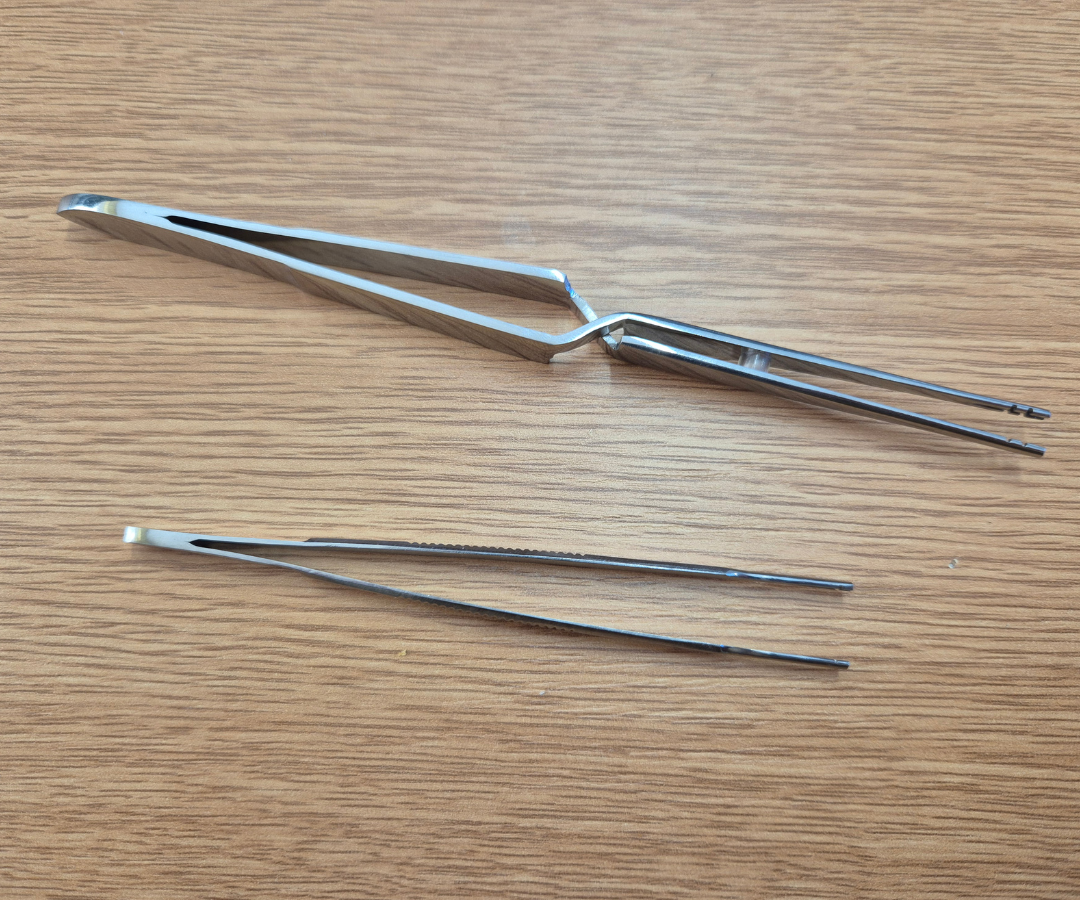 Tweezers